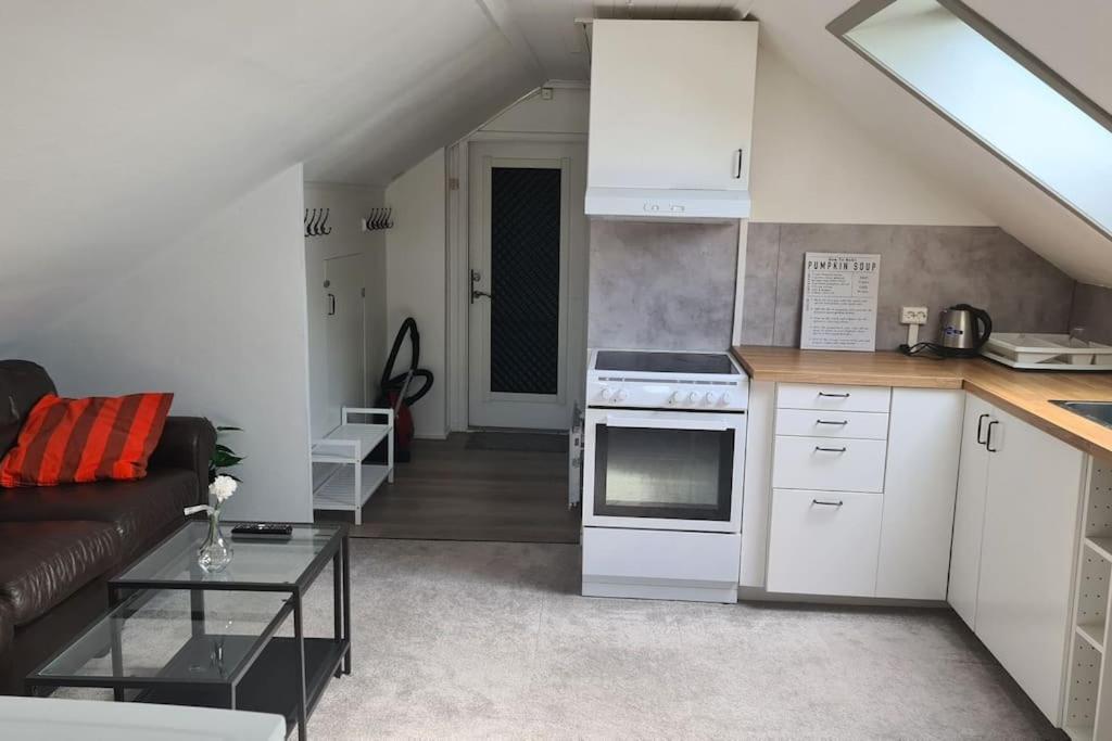 Cosey 1 Bedroom Loft With Free Parking * Stavanger