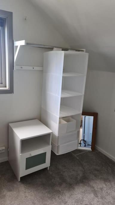 Cosey 1 Bedroom Loft With Free Parking Leilighet