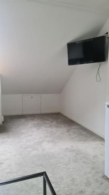 Cosey 1 Bedroom Loft With Free Parking Leilighet *