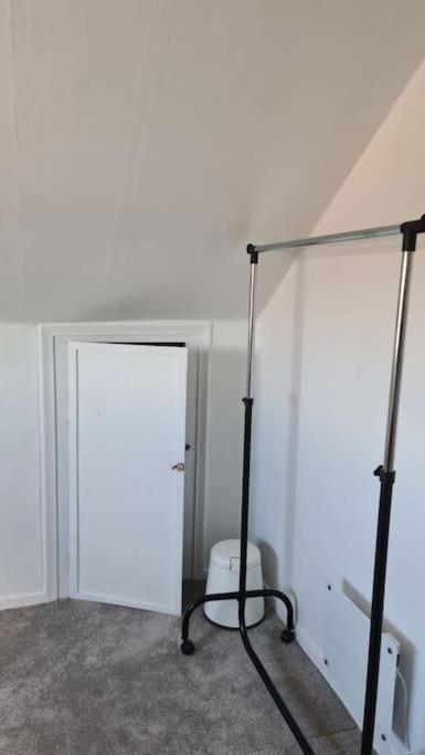 Cosey 1 Bedroom Loft With Free Parking Leilighet